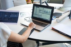 Velos威马证券：技术驱动的金融市场导航仪