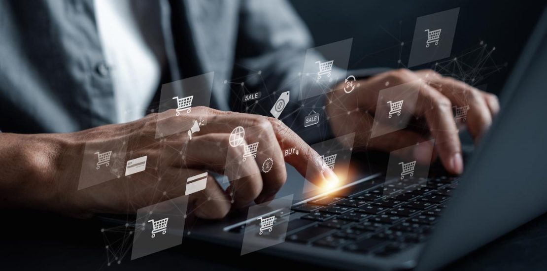 商人使用笔记本电脑与技术网络连接数据，数字营销银行，网上购物和电子商务的技术概念。