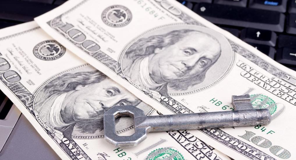 ノートパソコンのキーボードにドル