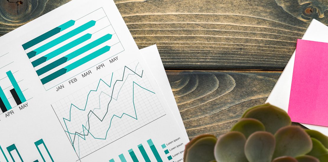 办公室工作台表与报告页与财务数据